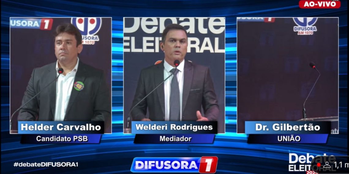 Em Sousa, Gilbertão não vai à debate e Helder fala em desrespeito e faz convite para opositor aparecer nos próximos