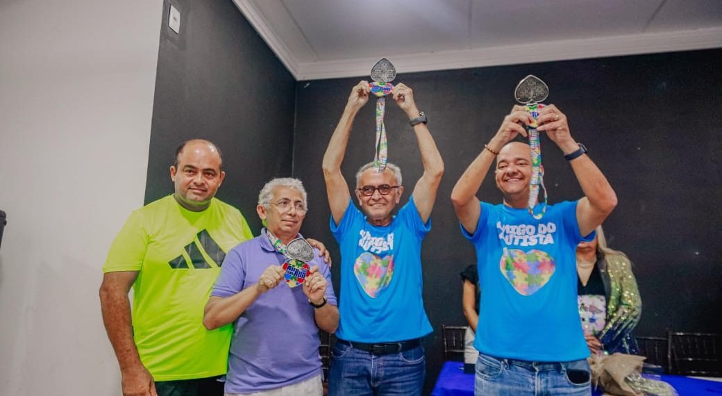 Cícero recebe mais um prêmio em reconhecimento às políticas inclusivas para pessoas com o TEA