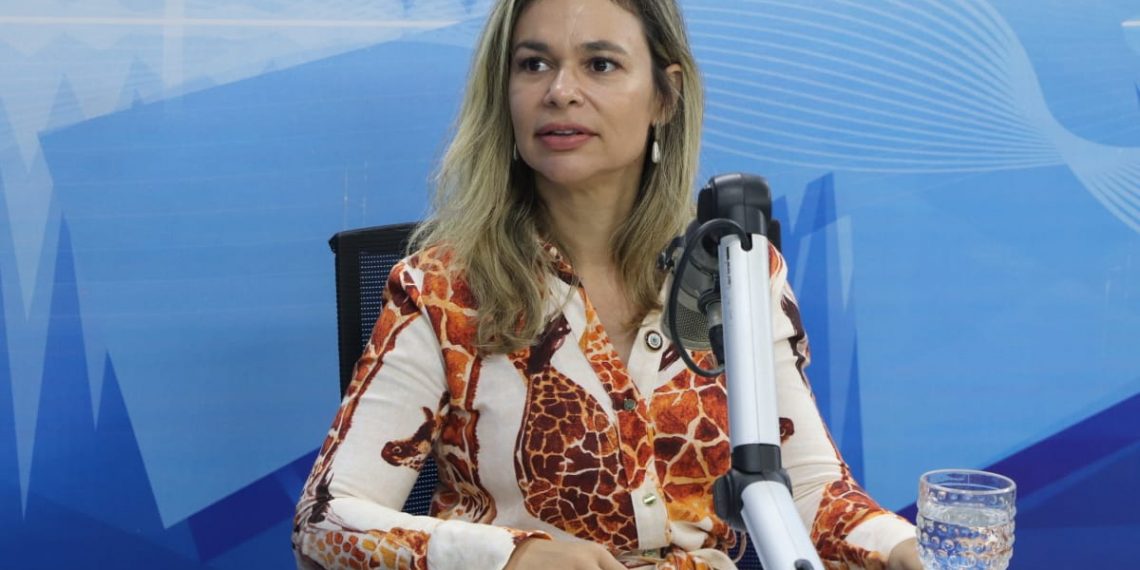 Rosália Lucas reassume Secretaria de Estado após desistir de disputar a PMCG