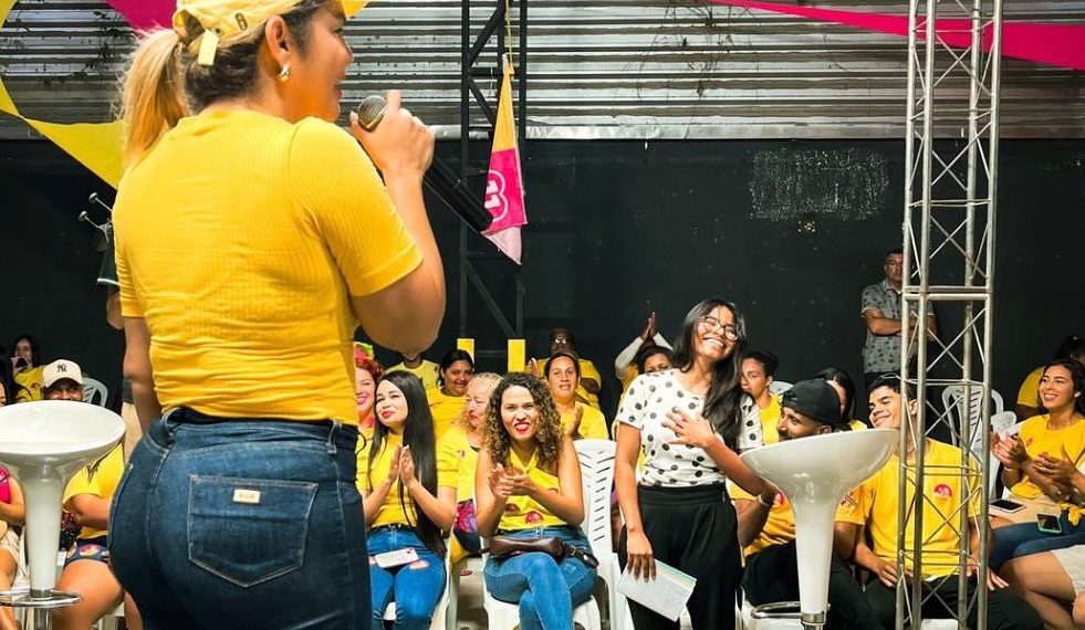 Karla Pimentel participa de plenária com jovens de Conde