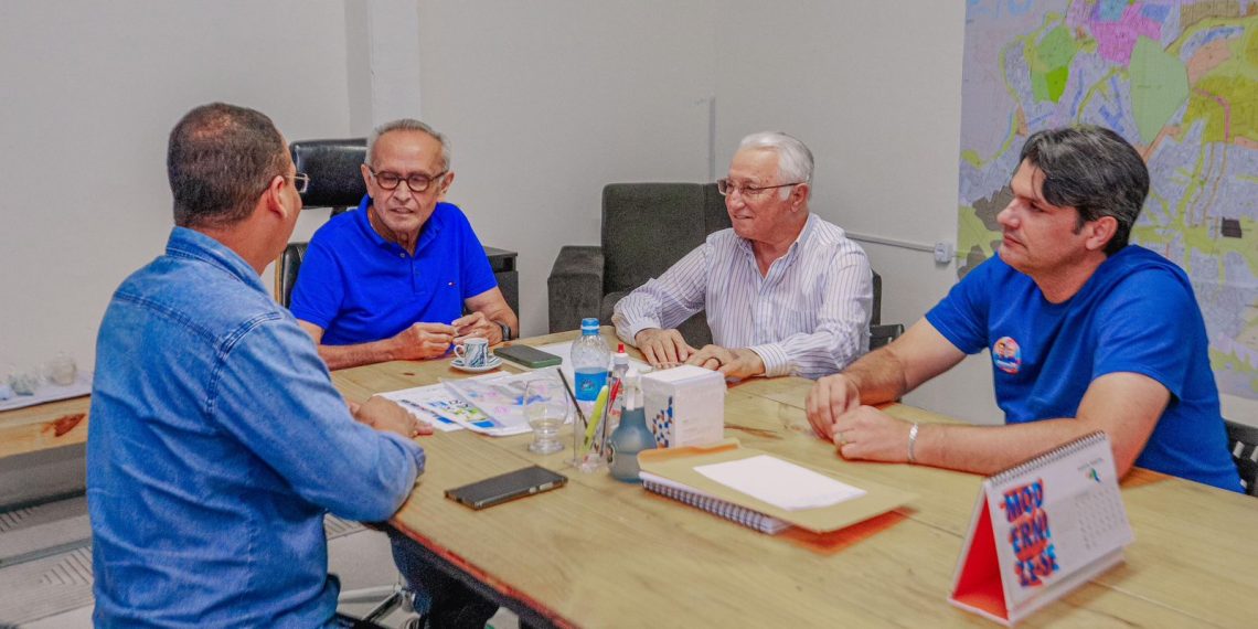 Ex-deputado Frei Anastácio apoia Cícero Lucena e Leo Bezerra em João Pessoa