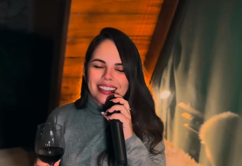 Cantora Samya Maia se encanta com belezas do condomínio Mirante da Serra