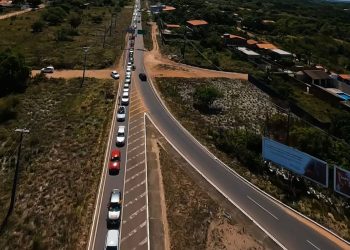 Prefeita Karla Pimentel comanda maior carreata da história de Conde