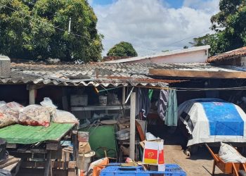 Operação da polícia fecha depósito clandestino de carnes, em Cruz das Armas