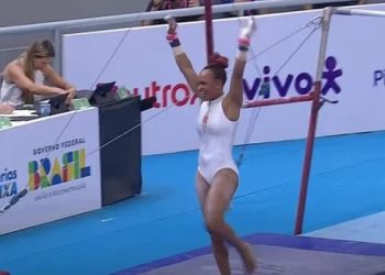 Em João Pessoa, Rebeca Andrade conquista ouro nas barras assimétricas