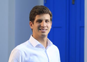 Apoiando Jhony em CG, João Campos grava vídeo e pede voto a Cícero em JP: “Cuida bem da cidade”