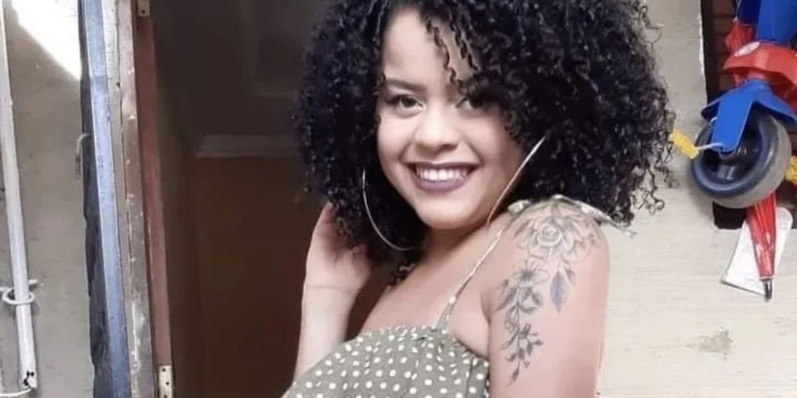 Corpo de mulher que matou e decapitou o filho é desenterrado e queimado em Itambé