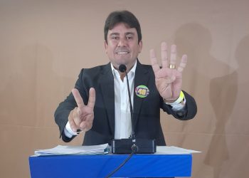 Sousa: Helder Carvalho mostra preparo e supera Gilbertão em debate