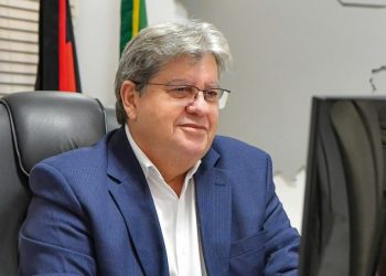 João Azevêdo reafirma desejo de disputar o Senado em 2026: “Natural que meu nome continue posto”