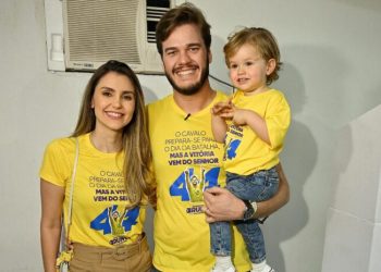 Bruno Cunha Lima vota e afirma estar confiante em relação ao resultado do segundo turno em Campina Grande