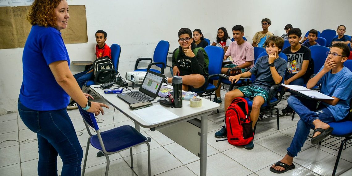 Mães destacam qualidade do ensino do Centro de Línguas Estrangeiras de João Pessoa