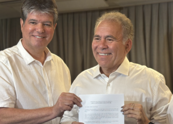 Hoje aliados, Queiroga é multado pela justiça eleitoral por propaganda negativa contra Ruy