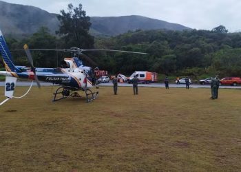 Helicóptero do Corpo de Bombeiros cai em Minas Gerais e deixa seis vítimas