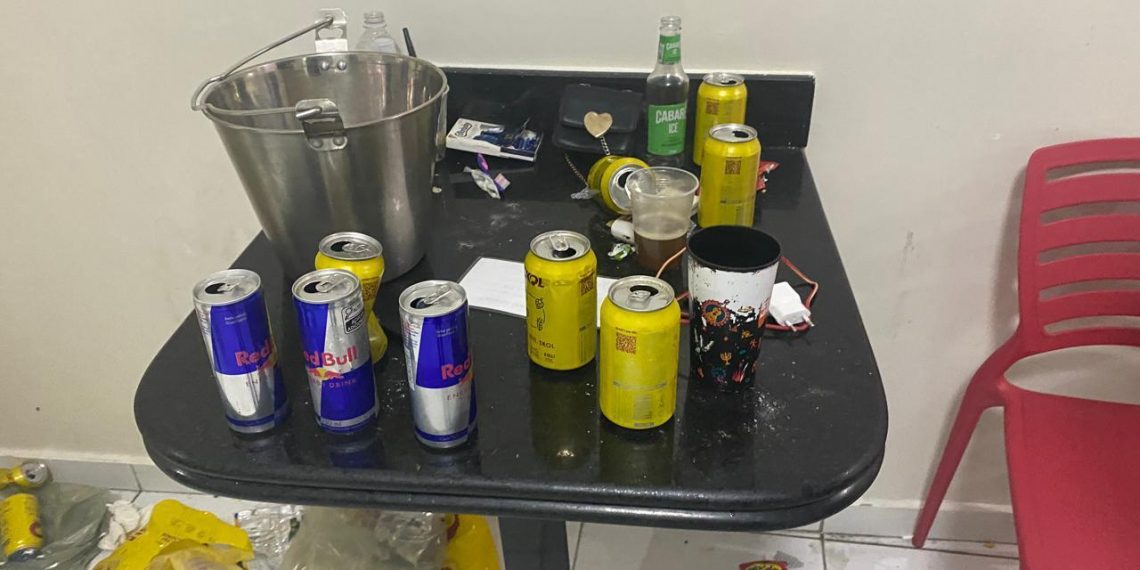 Polícia flagra orgia com entorpecentes e menores em motel na BR-230, em Pombal