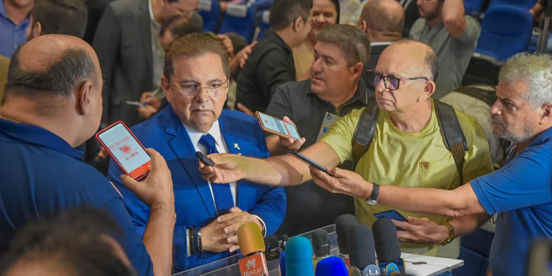 Adriano fala em dever cumprido após período como interino e garante que segue na luta para 26