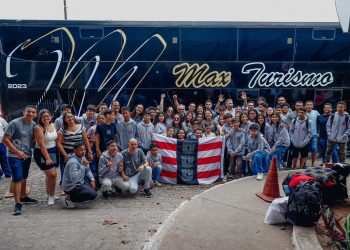 Prefeito leva mensagem aos alunos que vão disputar maior competição de robótica da América Latina