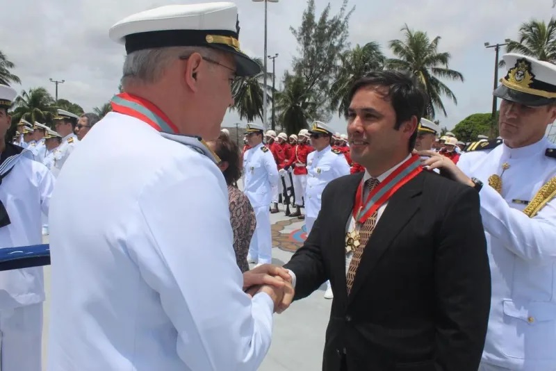 Advogado paraibano Marcos Souto recebe medalha da Ordem do Mérito Naval no RN