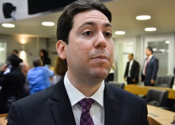 Felipe Leitão defende candidatura de Adriano Galdino ao governo: “Está pronto, preparado e querendo”