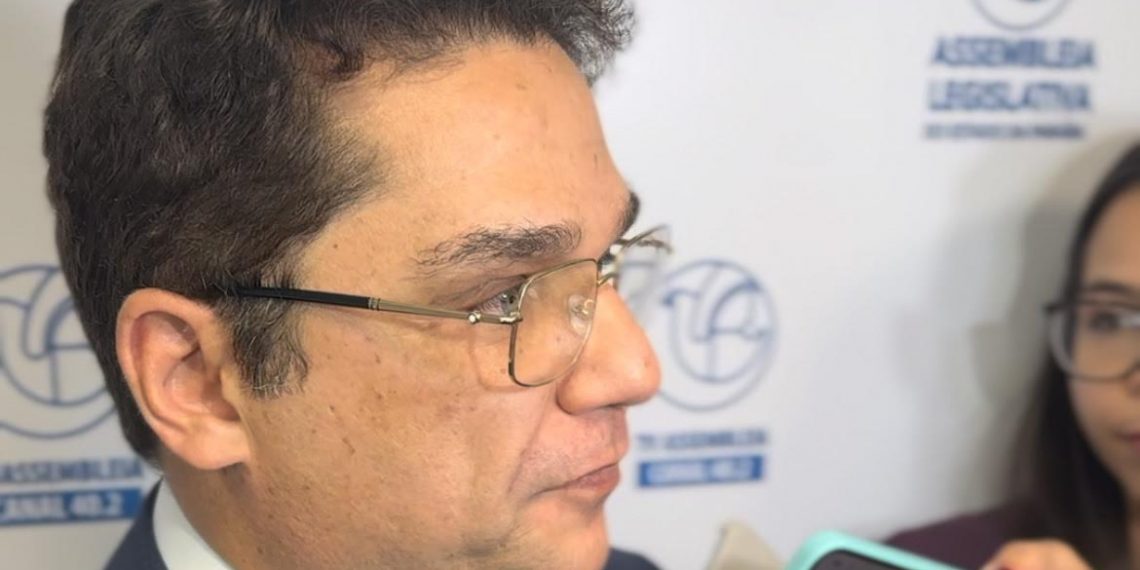 Newton Vita explica que reeleição de Adriano Galdino ocorreu antes de decisão do STF