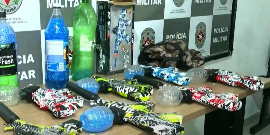 Autoridades deflagram operação para coibir venda irregular de réplicas de arma com munição em gel na Capital