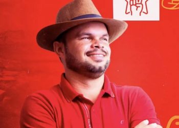 Justiça cassa mandatos de prefeito eleito e vereador por compra de votos no Sertão