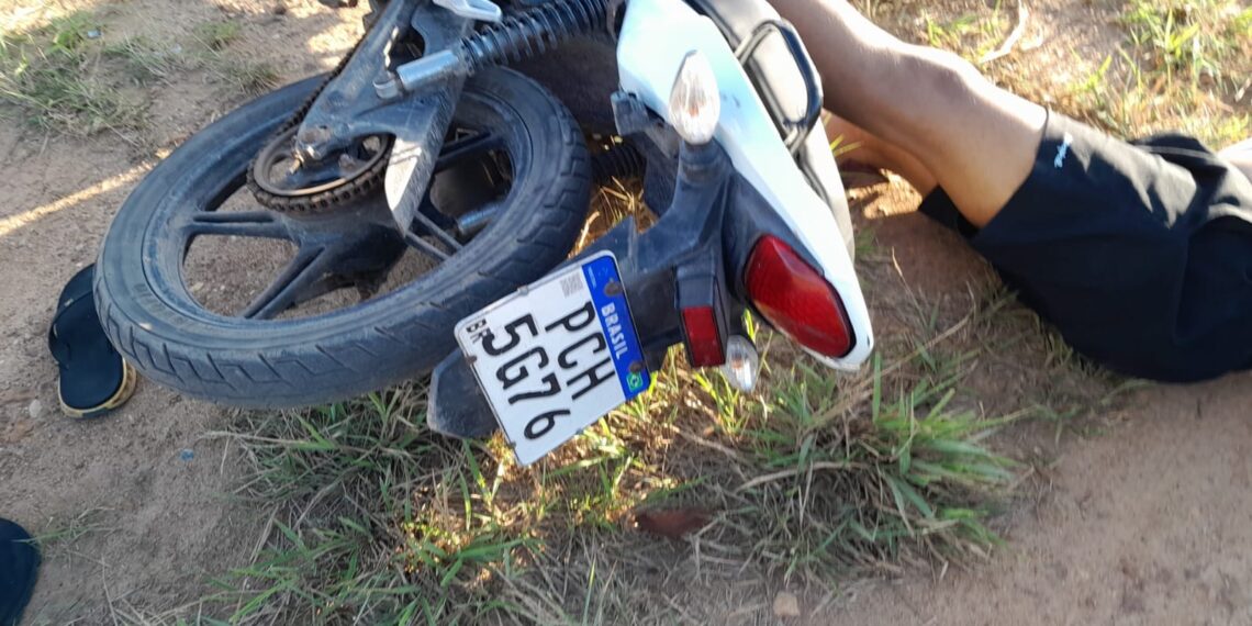 VEJA FOTOS: Dois homens são assassinados na zona rural do município de Caaporã