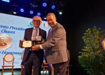 Cícero Lucena recebe medalha nacional por consolidação da Previdência Municipal de João Pessoa