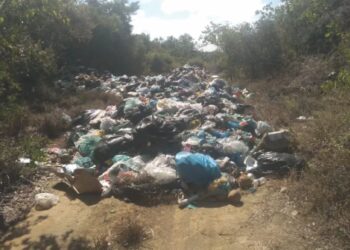 Depois da eleição, o lixo toma conta da periferia do Conde