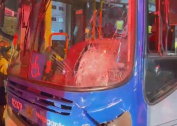 Motociclista morre após colidir com ônibus no Valentina Figueiredo, em João Pessoa