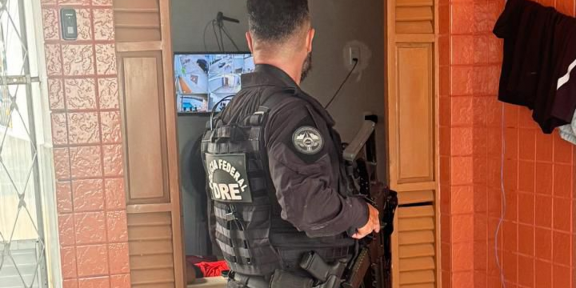 Polícia Federal deflagra operação para investigar tráfico de drogas e lavagem de dinheiro