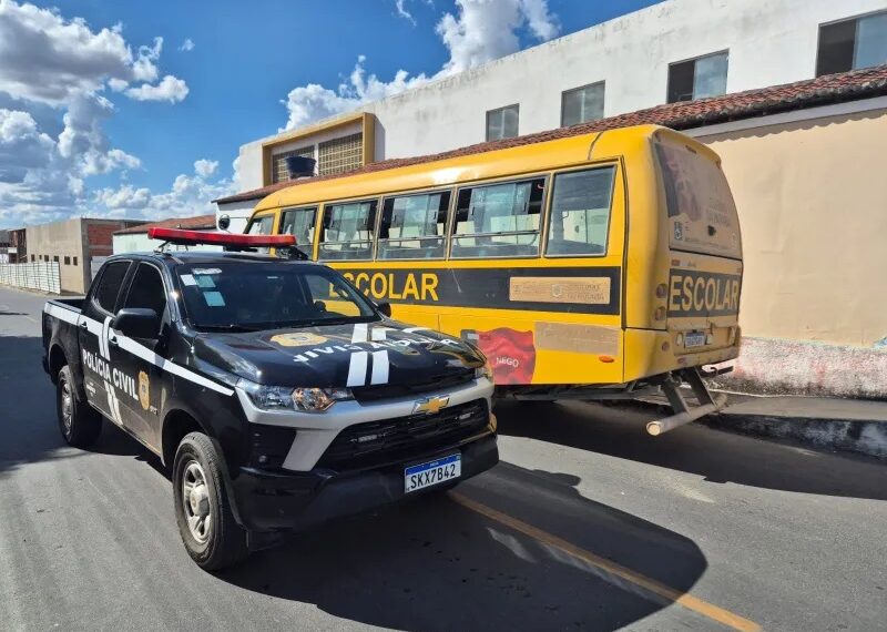 Motorista de ônibus escolar é preso suspeito de dirigir veículo bêbado na PB