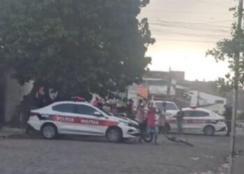 Homem é morto com oito tiros e atropelado em Mandacaru; autoria segue desconhecida