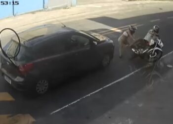 Jovem morre em acidente após namorado ‘dar grau’ em moto