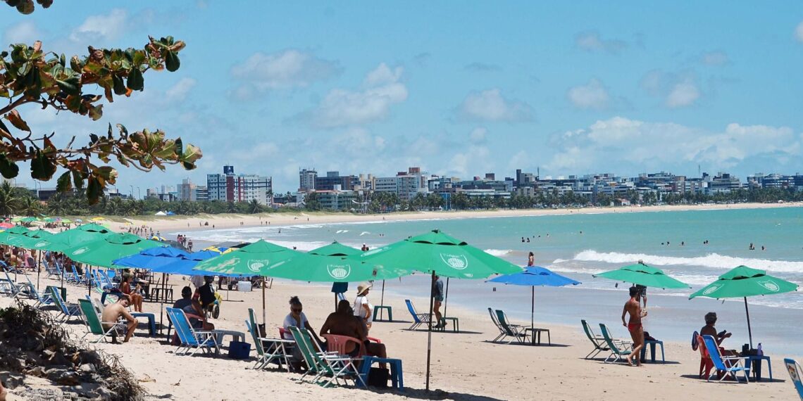 Avaliação semanal da Sudema atesta qualidade das praias de João Pessoa em condições de balneabilidade