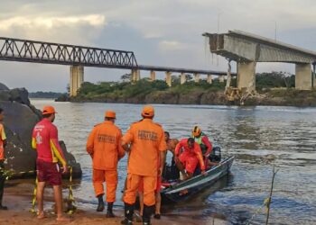Chega a seis número de corpos resgatados de queda de ponte no Maranhão