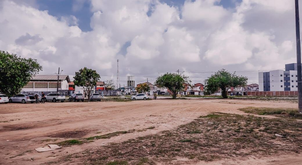 Cícero Lucena autoriza construção de praça no Colinas do Sul II e confirma obras de pavimentação