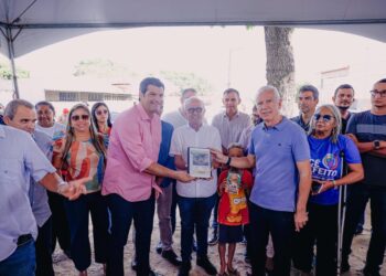 Cícero Lucena e Leo Bezerra autorizam construção da Praça Gauchinha