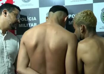 João Azevêdo entrega 113 ônibus escolares para os municípios e destaca investimentos para garantir segurança e permanência de alunos nas escolas