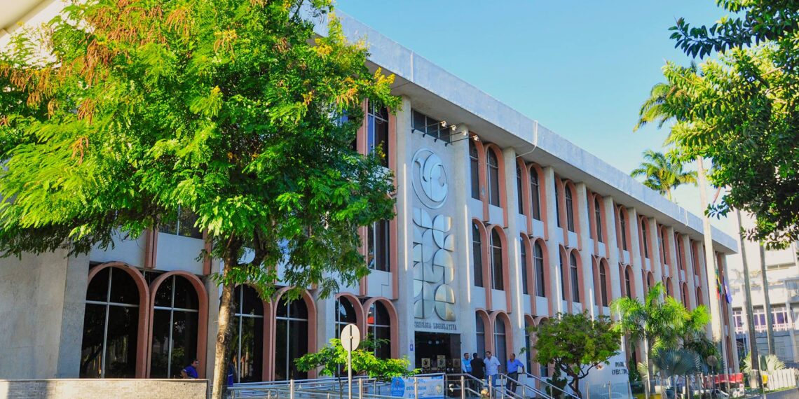 Assembleia abre trabalhos legislativos com mensagem do governador nesta terça