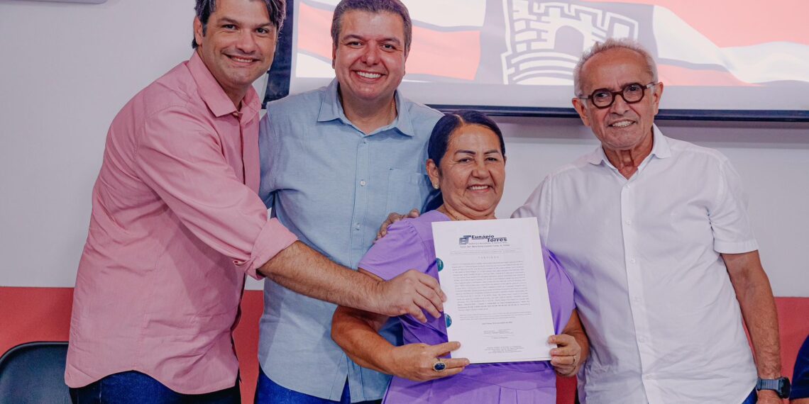 Efraim cita Adriano Galdino como possível nome para apoiar nas eleições de 2026