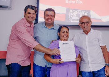 Efraim cita Adriano Galdino como possível nome para apoiar nas eleições de 2026