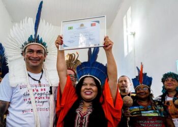 Na Paraíba, ministra Sonia Guajajara recebe título de cidadã de Monte-Mor