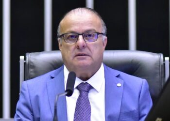 Após repercussão negativa, prefeito pede desculpas por chamar João Pessoa de “curral de Natal”