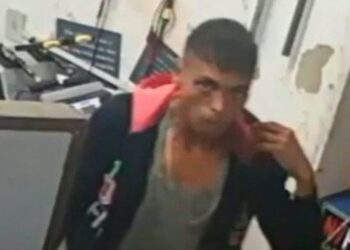 Gráfica é arrombada e suspeito furta eletrônicos no bairro de Jaguaribe