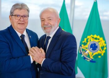 João Azevêdo e governadores do Nordeste se reúnem com Lula e assinam memorando para consolidar investimentos sustentáveis na região