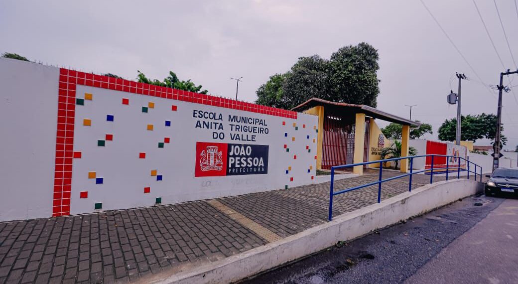 Cícero Lucena entrega 42ª escola reconstruída pela Prefeitura e projeta novo padrão de ensino tecnológico para toda a rede de João Pessoa