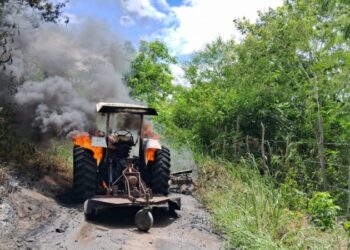 Agricultor morre e tem corpo carbonizado ao colidir moto com trator, em Alagoinha