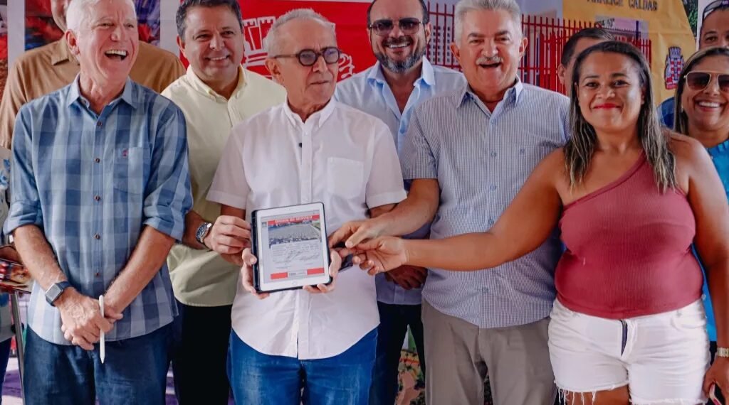 Cícero Lucena autoriza pavimentação e destaca mais de R$ 13 milhões investidos no Planalto da Boa Esperança