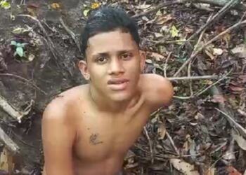 Motorista se revolta durante abordagem da Semob e ateia fogo no próprio carro