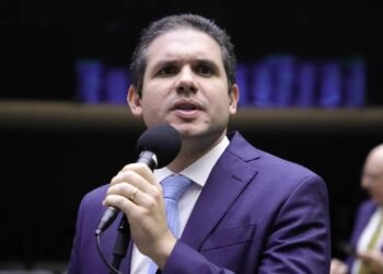 Hugo Motta reforça equipe de comunicação com dois marqueteiros